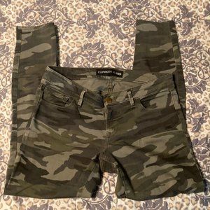 Express Stella Low Rise Ankle Legging Camo Size 4